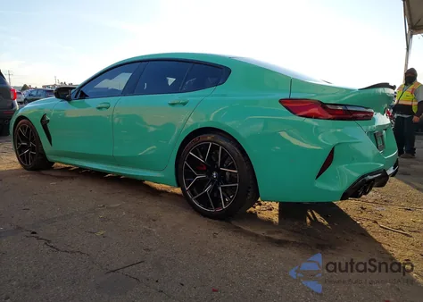 2024 BMW M8 Gran Coupe Competition z USA, uszkodzony, nr VIN WBSGV0C01RCP21699